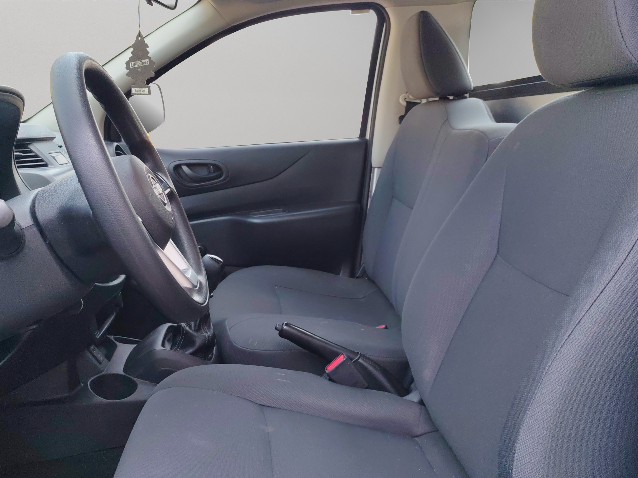 Nissan Comerciales NP300 2 pts. Pick-Up, Cab. Sencilla, TM6, a/ac. 2023