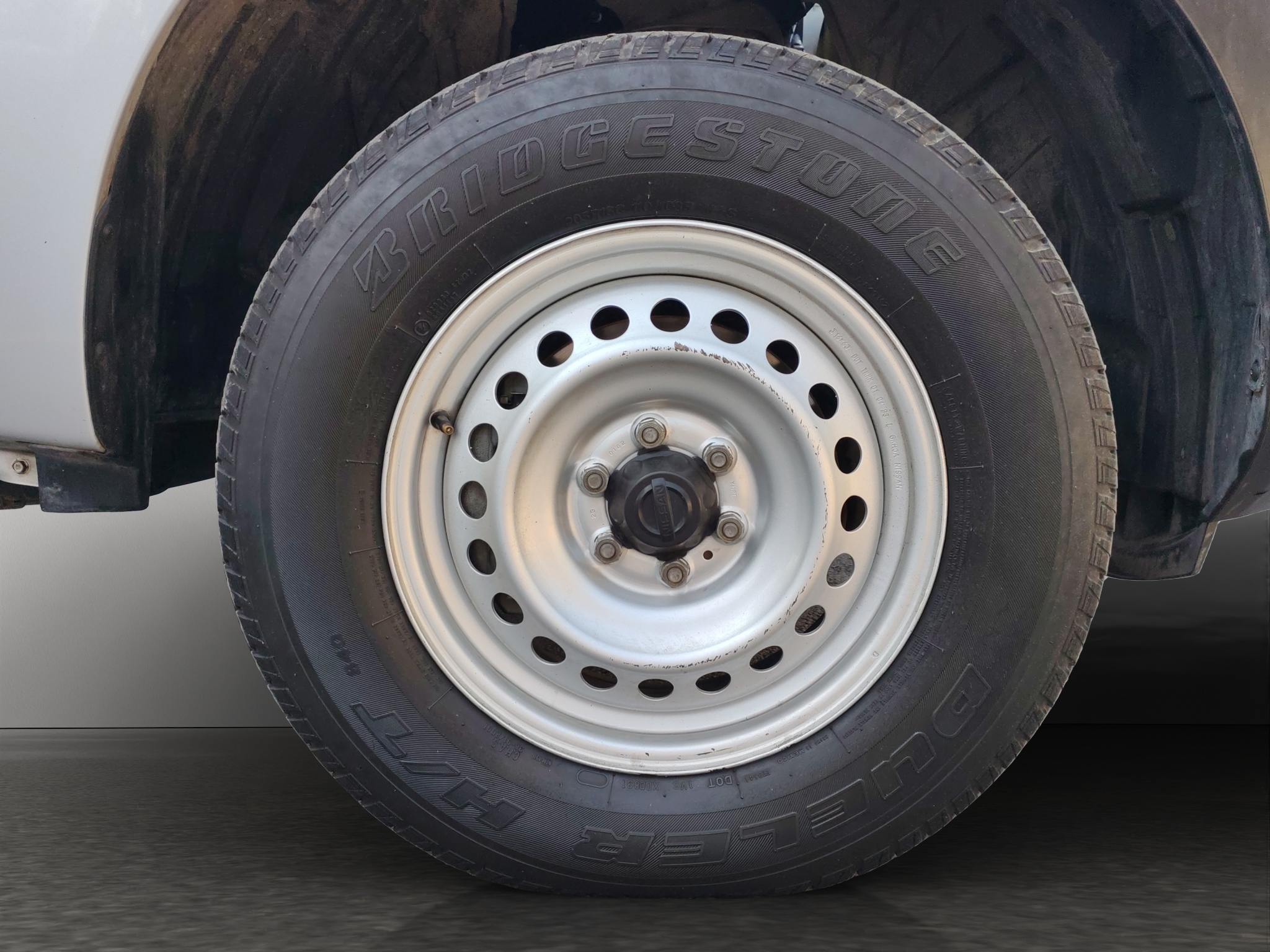 Nissan Comerciales NP300 2 pts. Pick-Up, Cab. Sencilla, TM6, a/ac. 2023