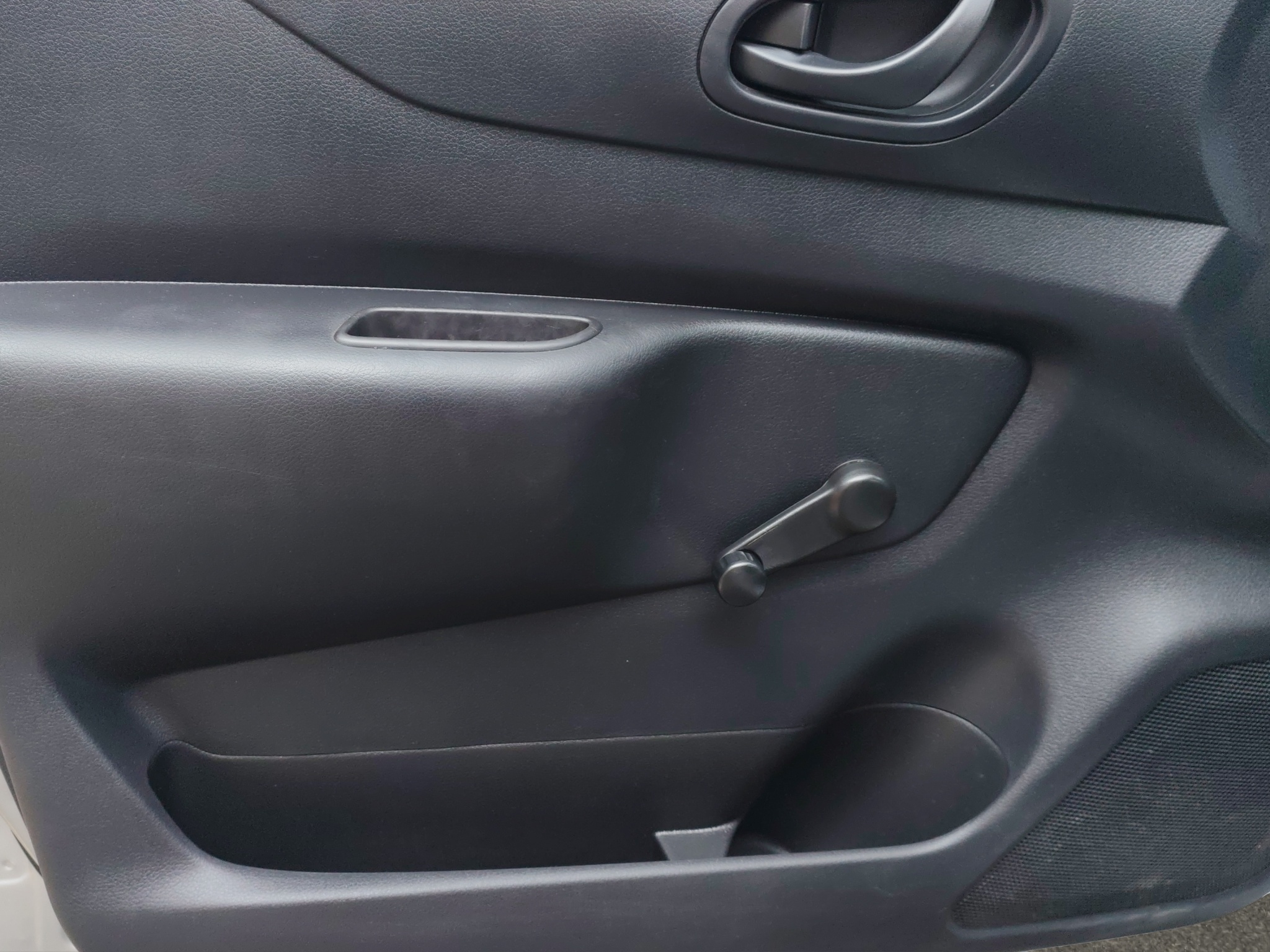 Nissan Comerciales NP300 2 pts. Pick-Up, Cab. Sencilla, TM6, a/ac. 2023