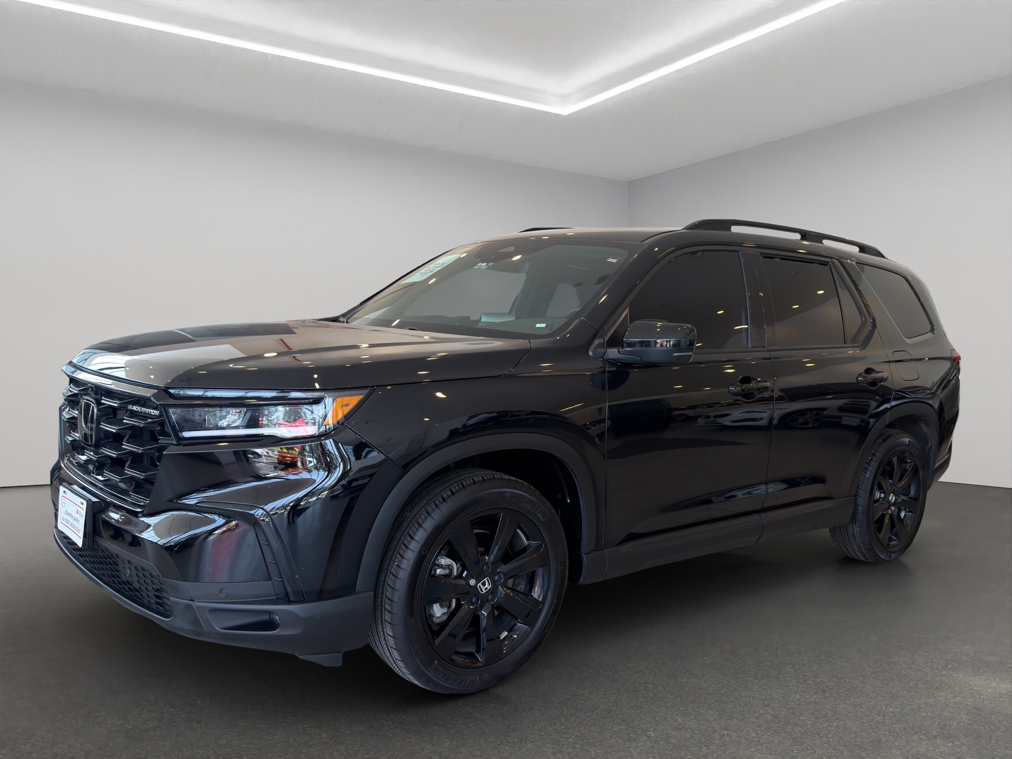 Honda Pilot  5 pts. Black Edition, 3.5l, TA, piel costuras rojas, QCP, RA-20 negro 2025