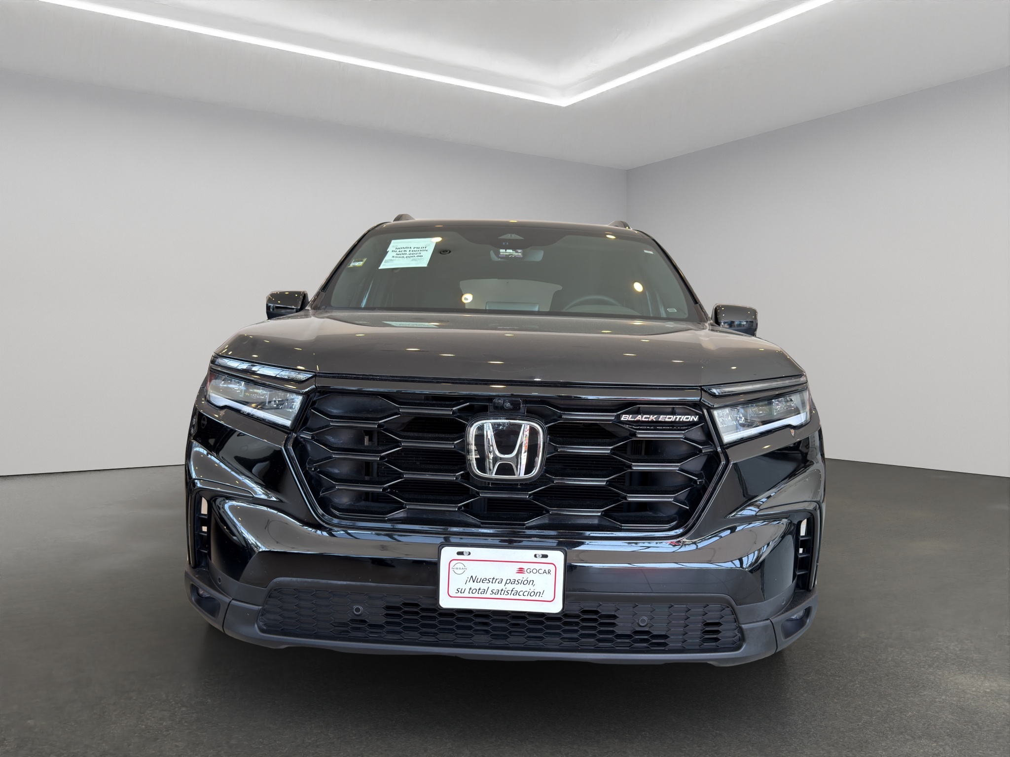 Honda Pilot  5 pts. Black Edition, 3.5l, TA, piel costuras rojas, QCP, RA-20 negro 2025