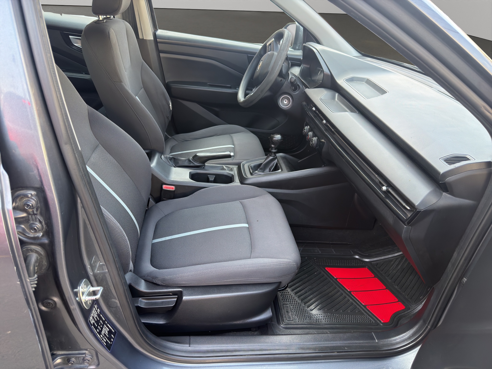 Chevrolet Aveo 5 pts. HB LS, 1.5l, TM6, a/ac., RA-15 (línea nueva) 2024
