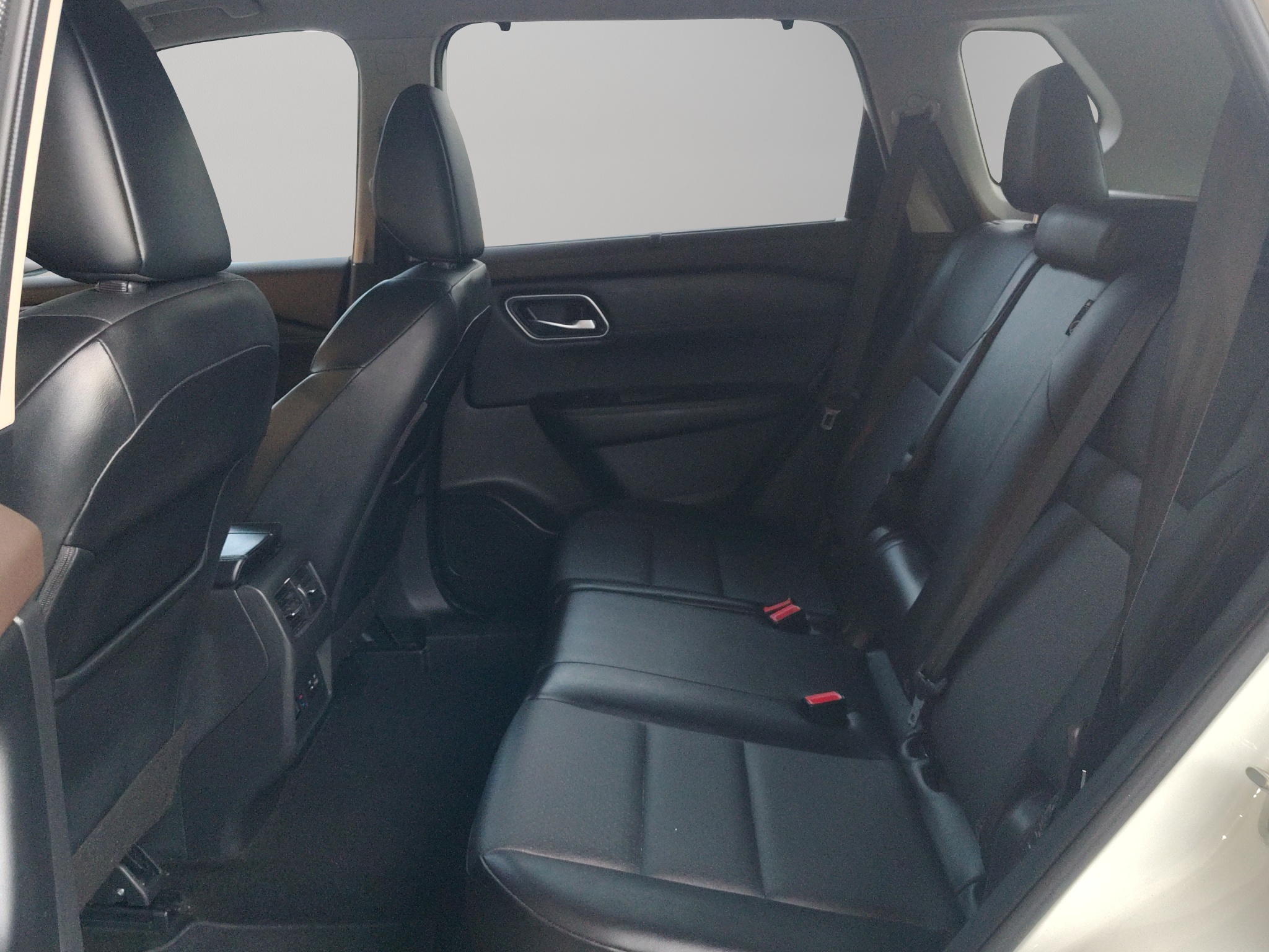 Nissan X-Trail  5 pts. Platinum Plus, TA, piel, QCP, GPS, ADAS, RA-19 2024