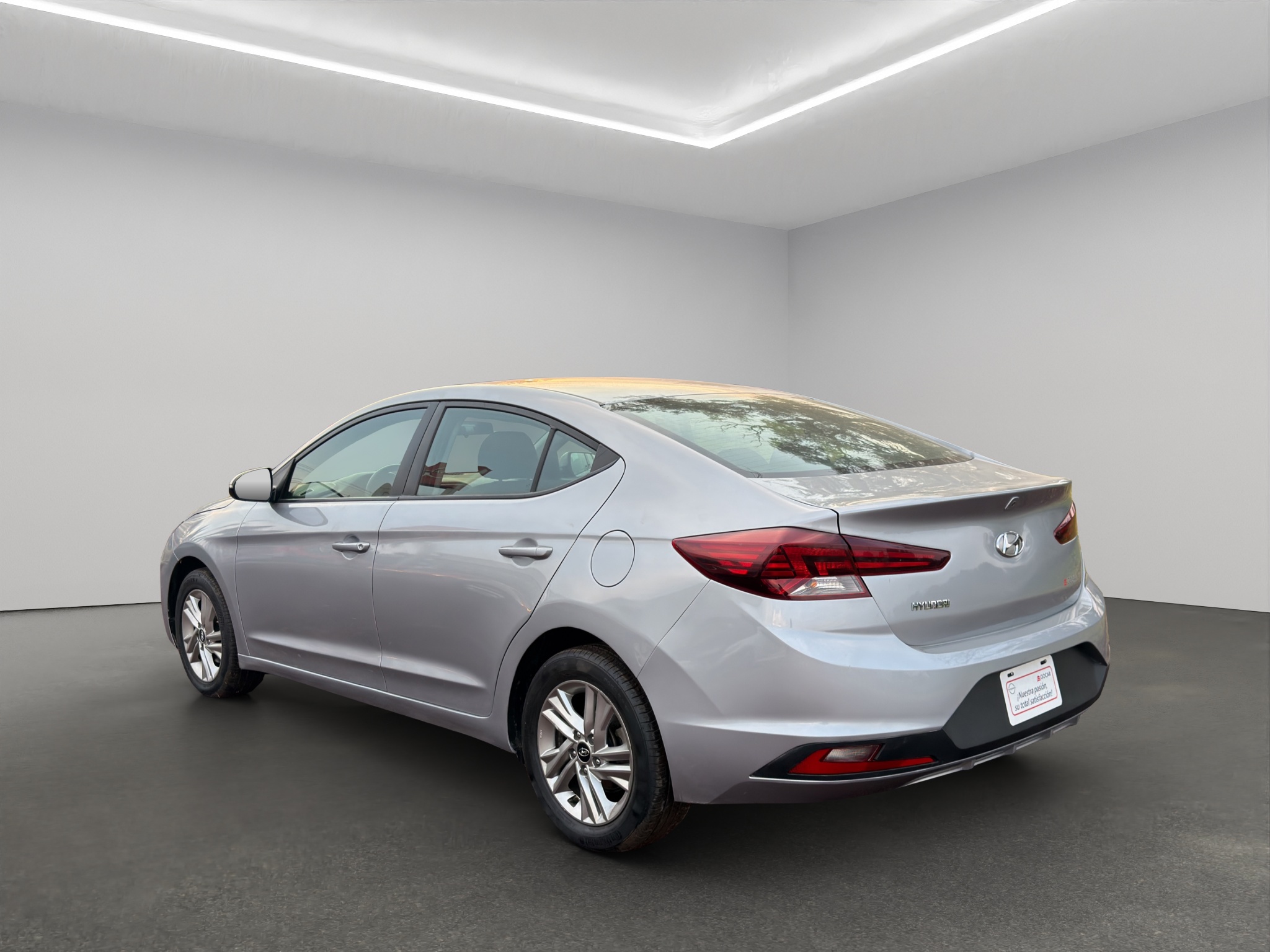 Hyundai Elantra 4 pts. GLS Premium, 2.0l, TA, a/ac., f. led, RA-16 (línea anterior) 2020