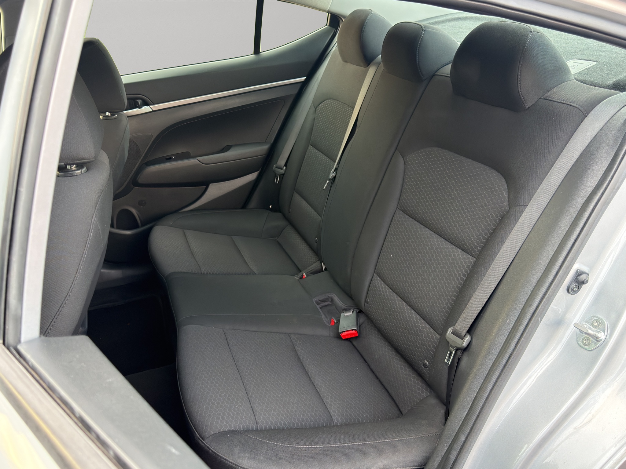 Hyundai Elantra 4 pts. GLS Premium, 2.0l, TA, a/ac., f. led, RA-16 (línea anterior) 2020