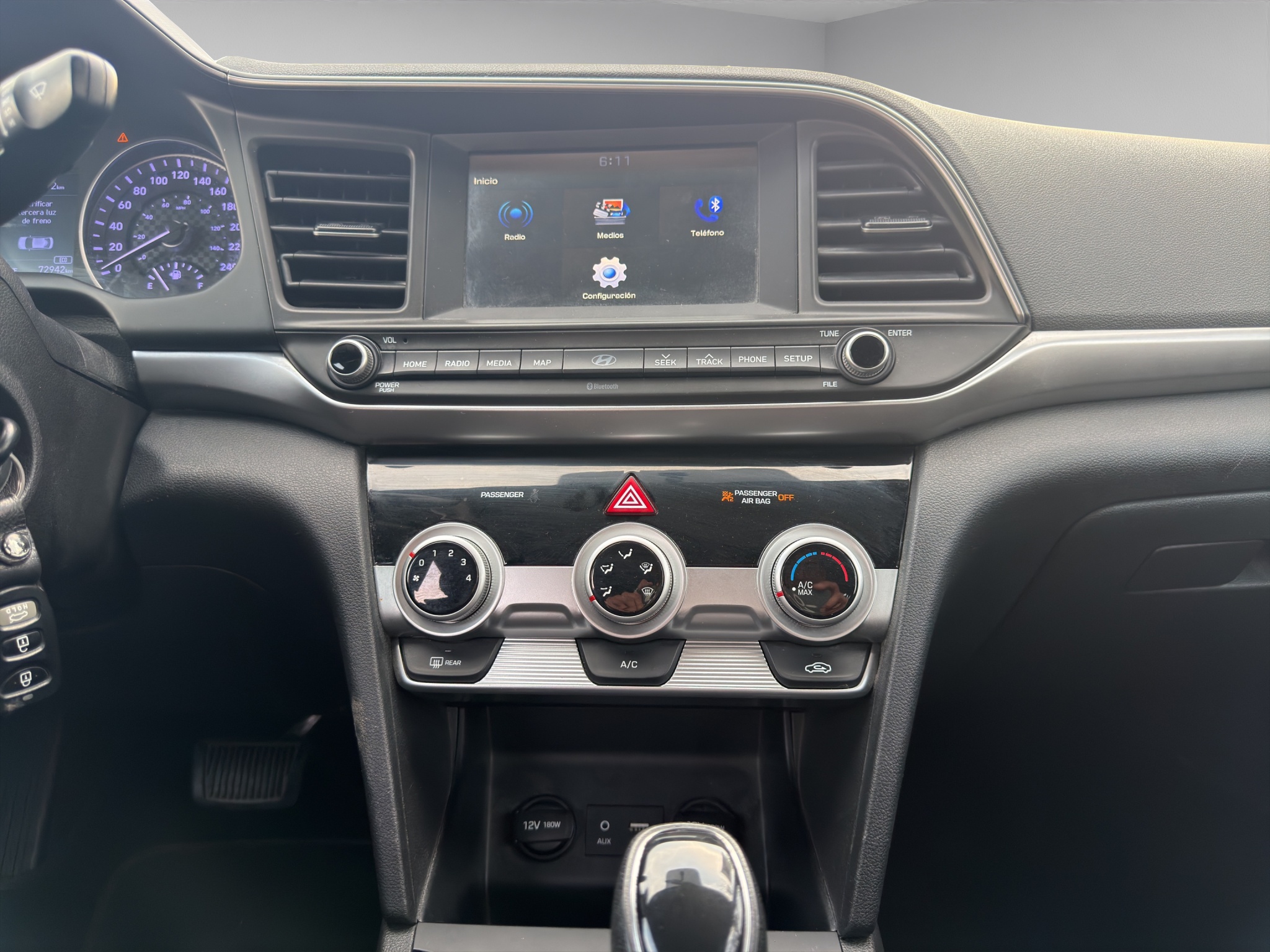 Hyundai Elantra 4 pts. GLS Premium, 2.0l, TA, a/ac., f. led, RA-16 (línea anterior) 2020