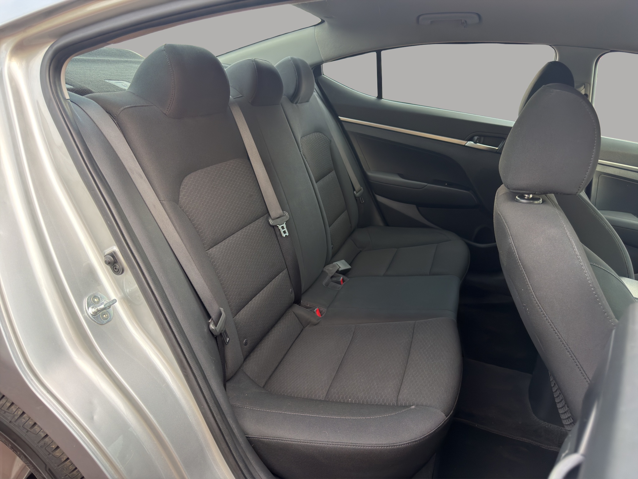 Hyundai Elantra 4 pts. GLS Premium, 2.0l, TA, a/ac., f. led, RA-16 (línea anterior) 2020