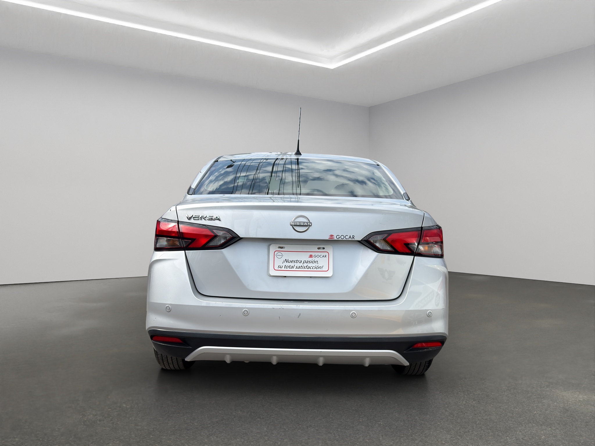 Nissan Versa 4 pts. Sense, TM5, a/ac., R-15 2024