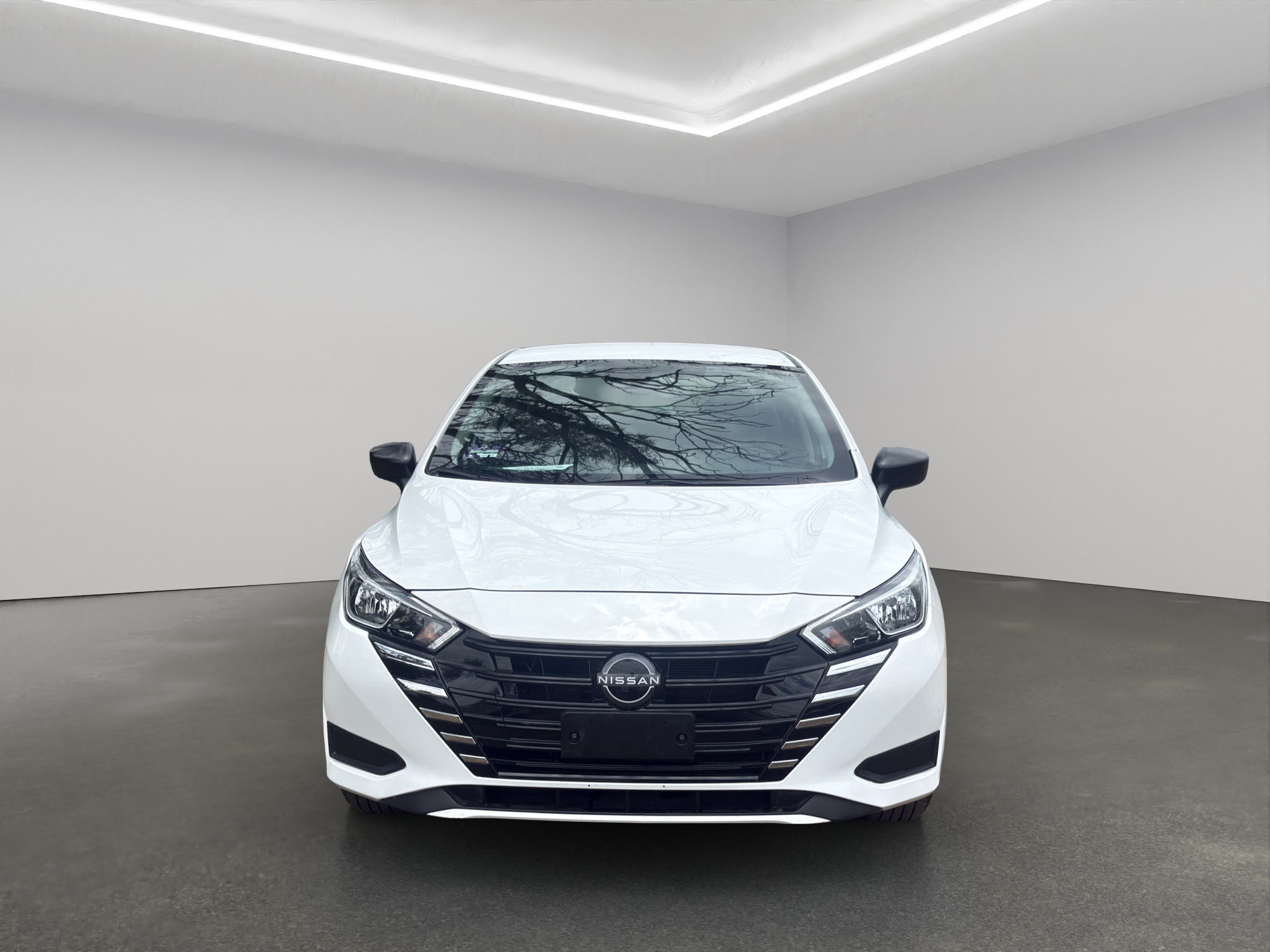 Nissan Versa 4 pts. Sense, TM5, a/ac., R-15 (línea anterior) 2025