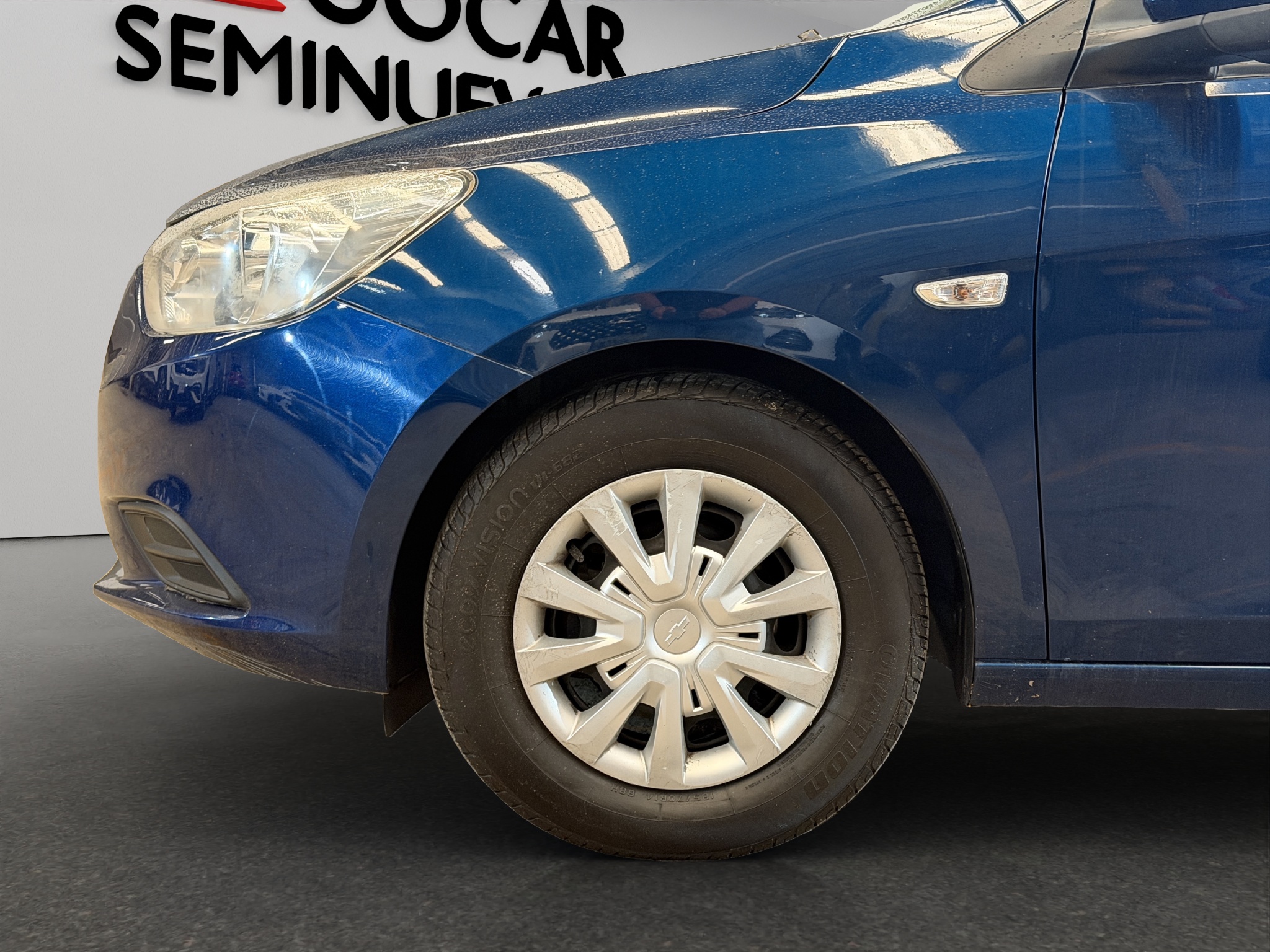 Chevrolet Aveo 4 pts. LS, TM5, a/ac., R-14 (línea anterior) 2023