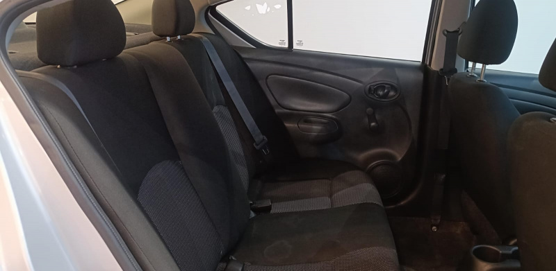 Nissan Versa 4 pts. Drive, TM5, a/ac., ABS 2018