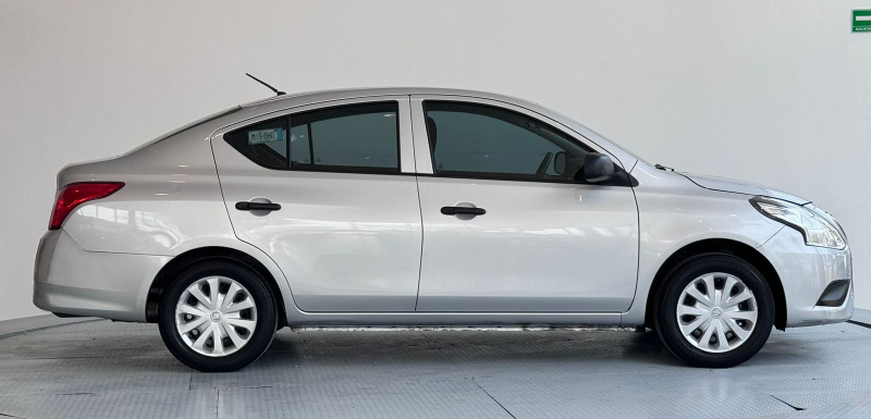 Nissan Versa 4 pts. Drive, TM5, a/ac., ABS 2018
