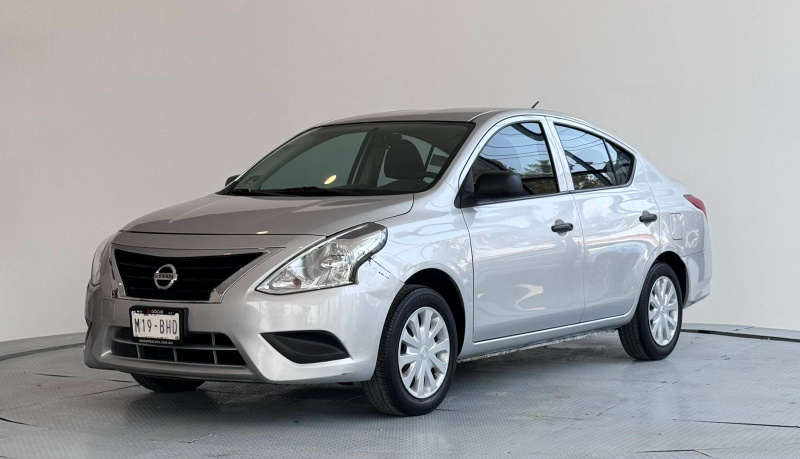 Nissan Versa 4 pts. Drive, TM5, a/ac., ABS 2018