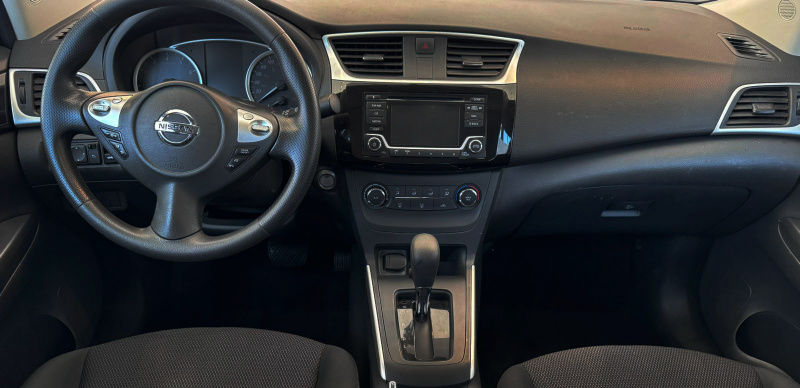 Nissan Sentra 4 pts. Advance, TM6, a/ac., f. niebla, RA-16 (línea anterior) 2019