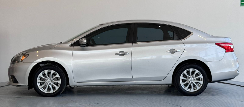 Nissan Sentra 4 pts. Advance, TM6, a/ac., f. niebla, RA-16 (línea anterior) 2019