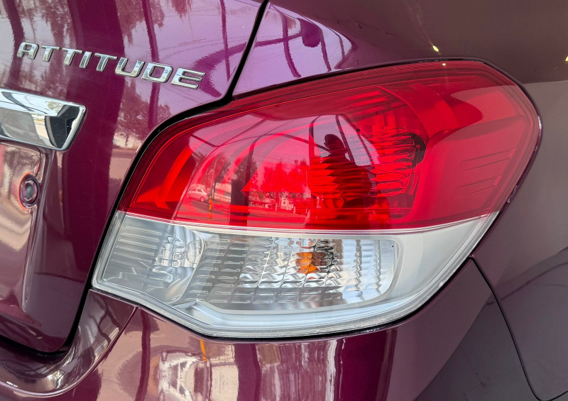 Dodge Attitude 4 pts. SXT, 1.2l, TM5, a/ac., VE, f. niebla, RA-15 2019