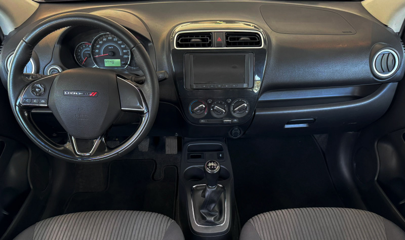 Dodge Attitude 4 pts. SXT, 1.2l, TM5, a/ac., VE, f. niebla, RA-15 2019