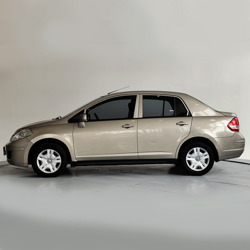 Nissan Tiida 4 pts. Sense, TM6, a/ac., CD, R-15 2018
