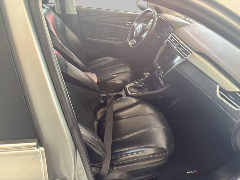 MG MG5 4 pts. Excite, 1.5l, TM5, VE, piel, RA-16 2023