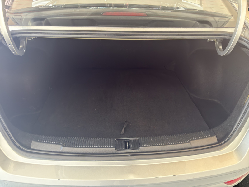 MG MG5 4 pts. Excite, 1.5l, TM5, VE, piel, RA-16 2023