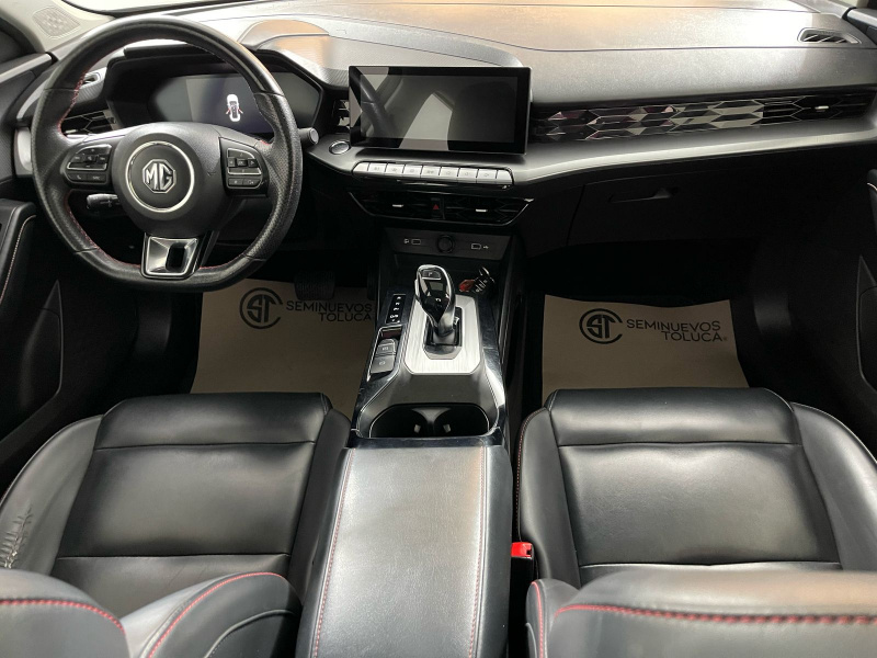 MG GT 4 pts. Excite, 1.5T, TA, piel, RA-17 2022