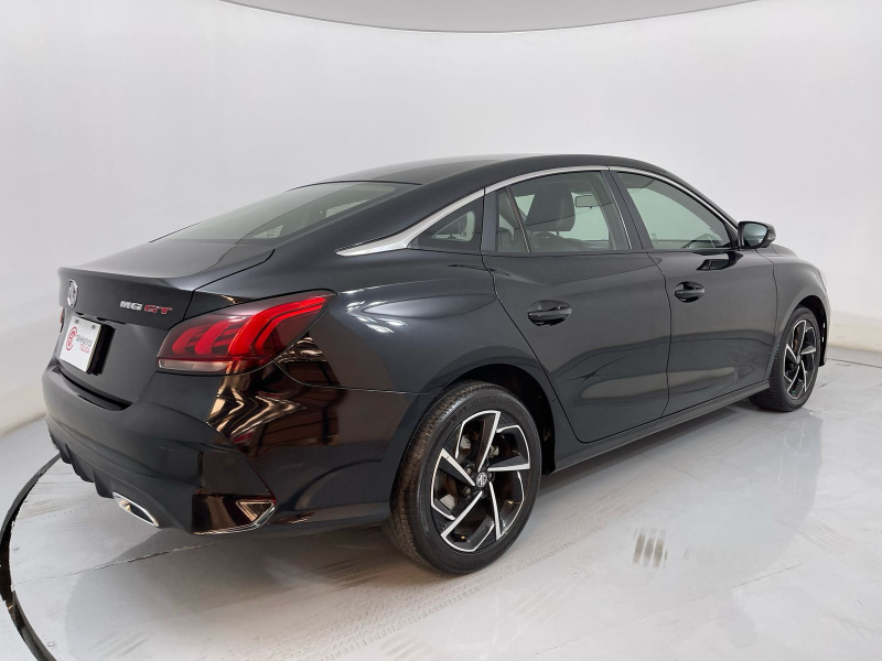 MG GT 4 pts. Excite, 1.5T, TA, piel, RA-17 2022