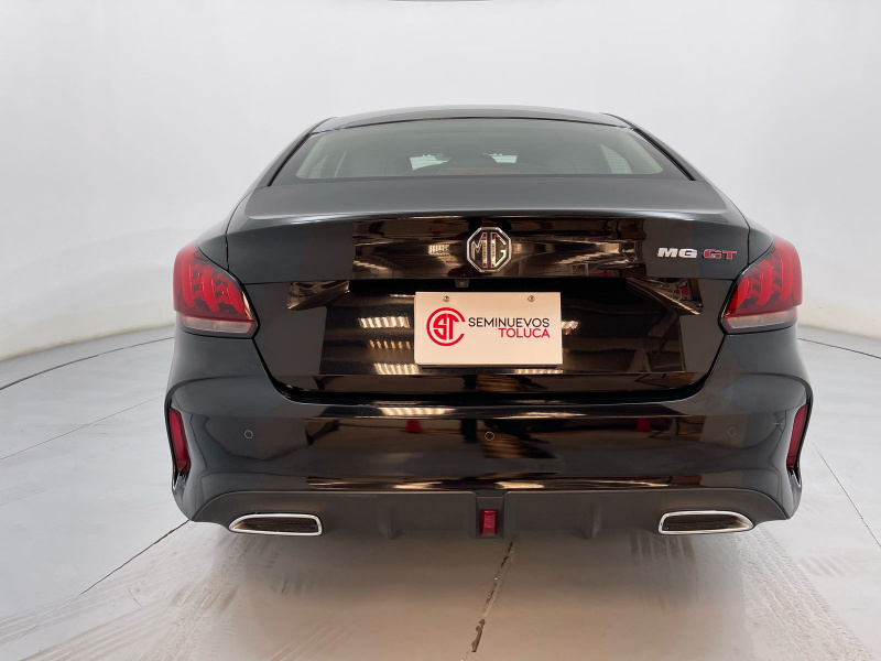 MG GT 4 pts. Excite, 1.5T, TA, piel, RA-17 2022