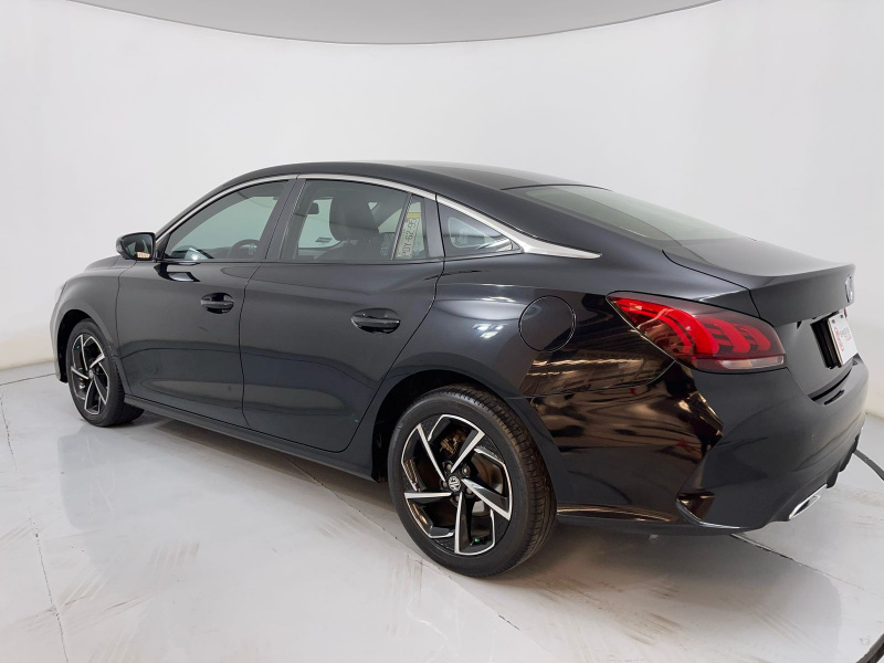 MG GT 4 pts. Excite, 1.5T, TA, piel, RA-17 2022