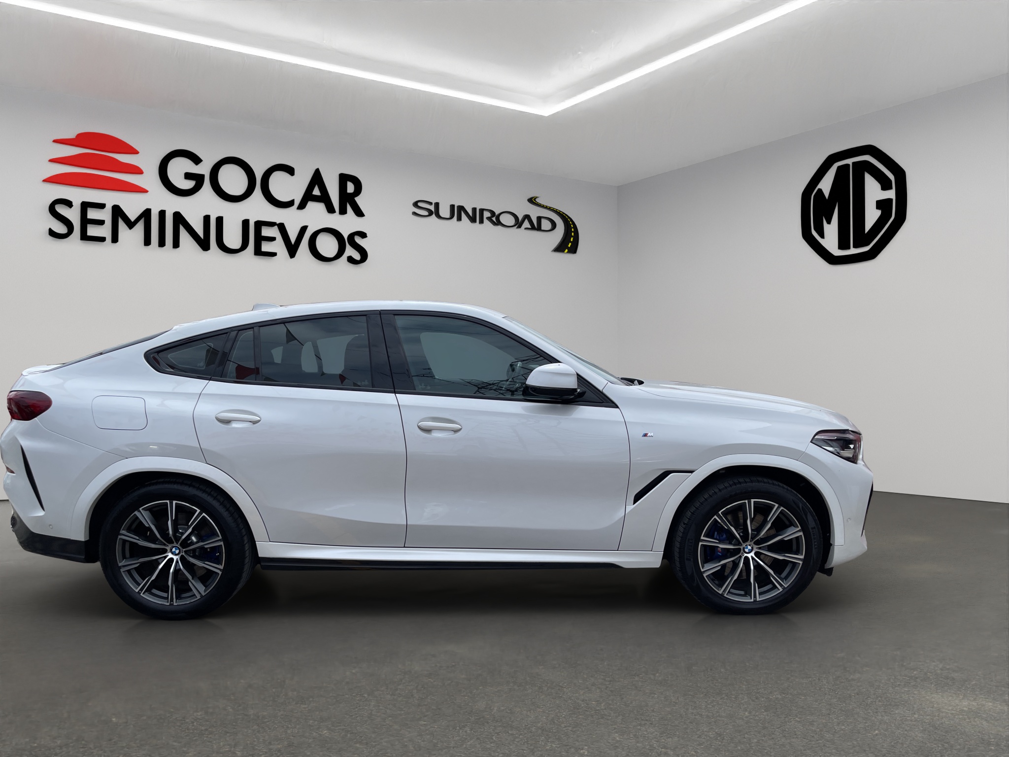 BMW X6  5 pts. 40i M Sport, L6, 340 HP, T, TA, RA-19 2021