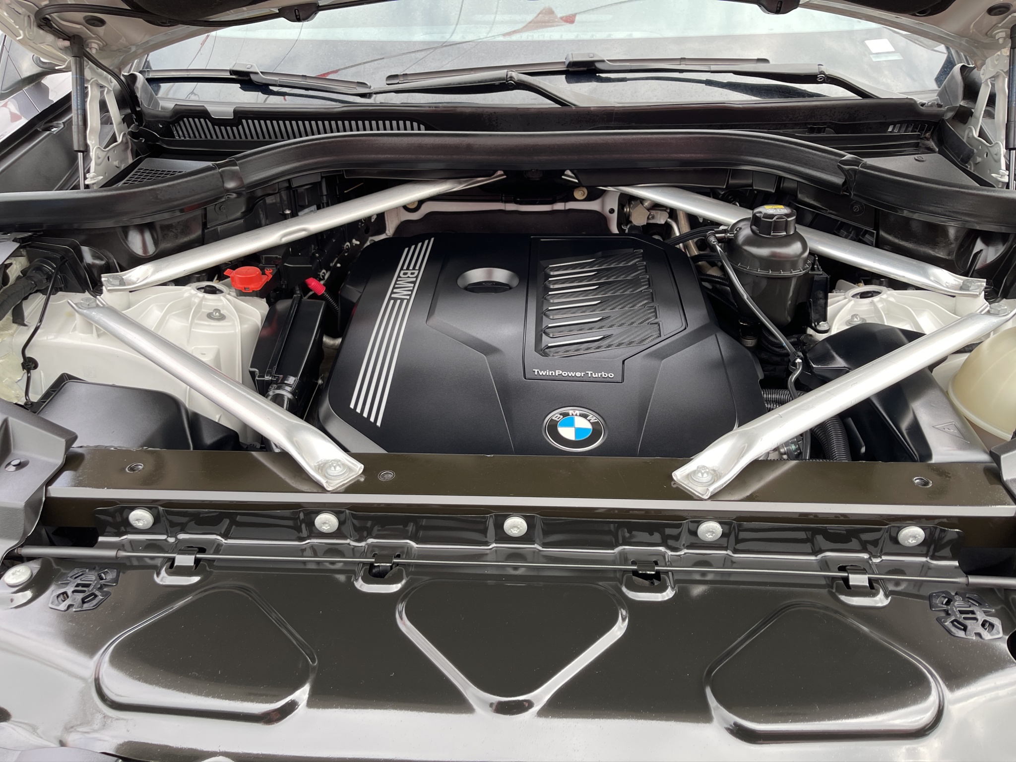 BMW X6  5 pts. 40i M Sport, L6, 340 HP, T, TA, RA-19 2021