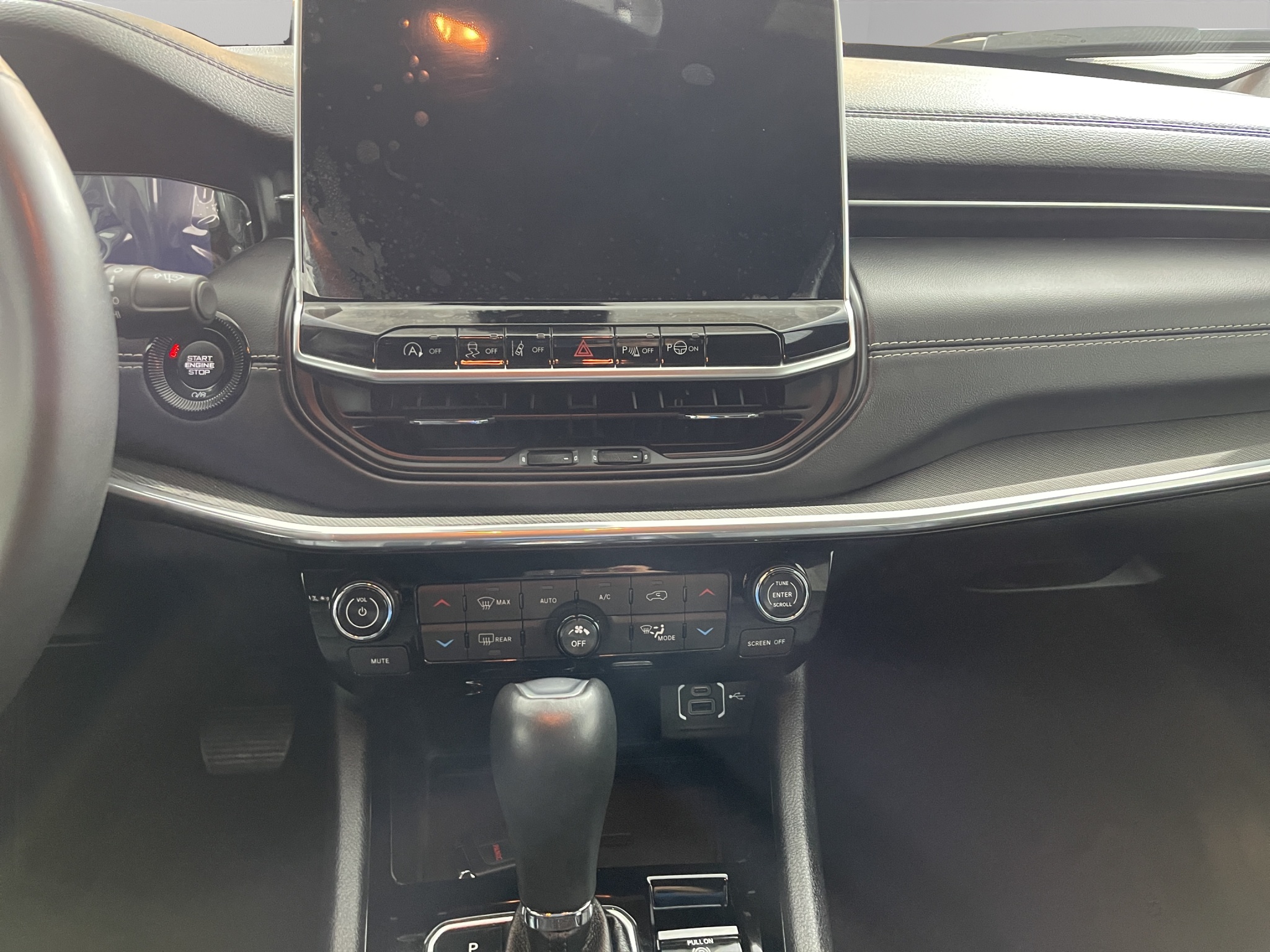 Jeep Compass  5 pts. High Altitude, 2.0T, TA, a/ac. Aut., piel, QCP, RA-19, 4x4 2024