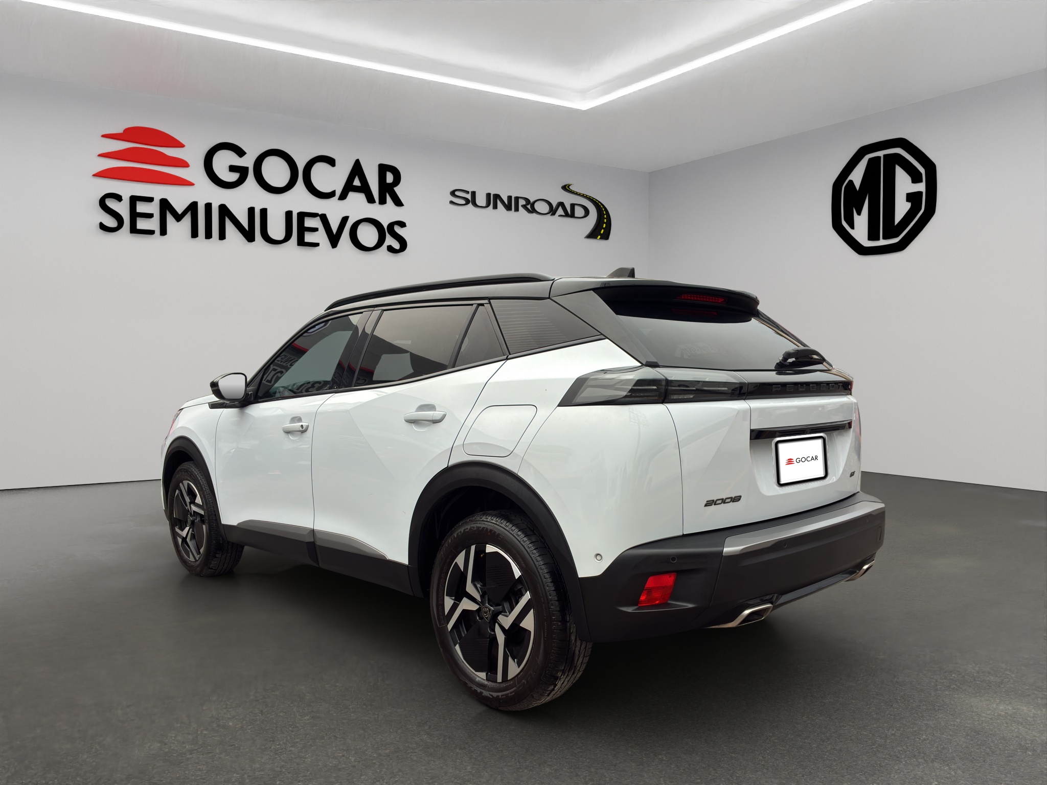 Peugeot 2008  5 pts. GT, 1.2T, TA, piel alcántara, TP, pantalla touch 10 2025