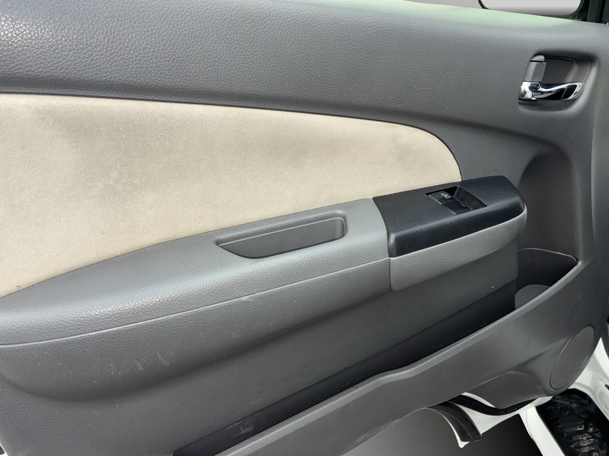 Nissan Comerciales Urvan Panel 4 pts. Amplia, TM5, a/ac. 2020