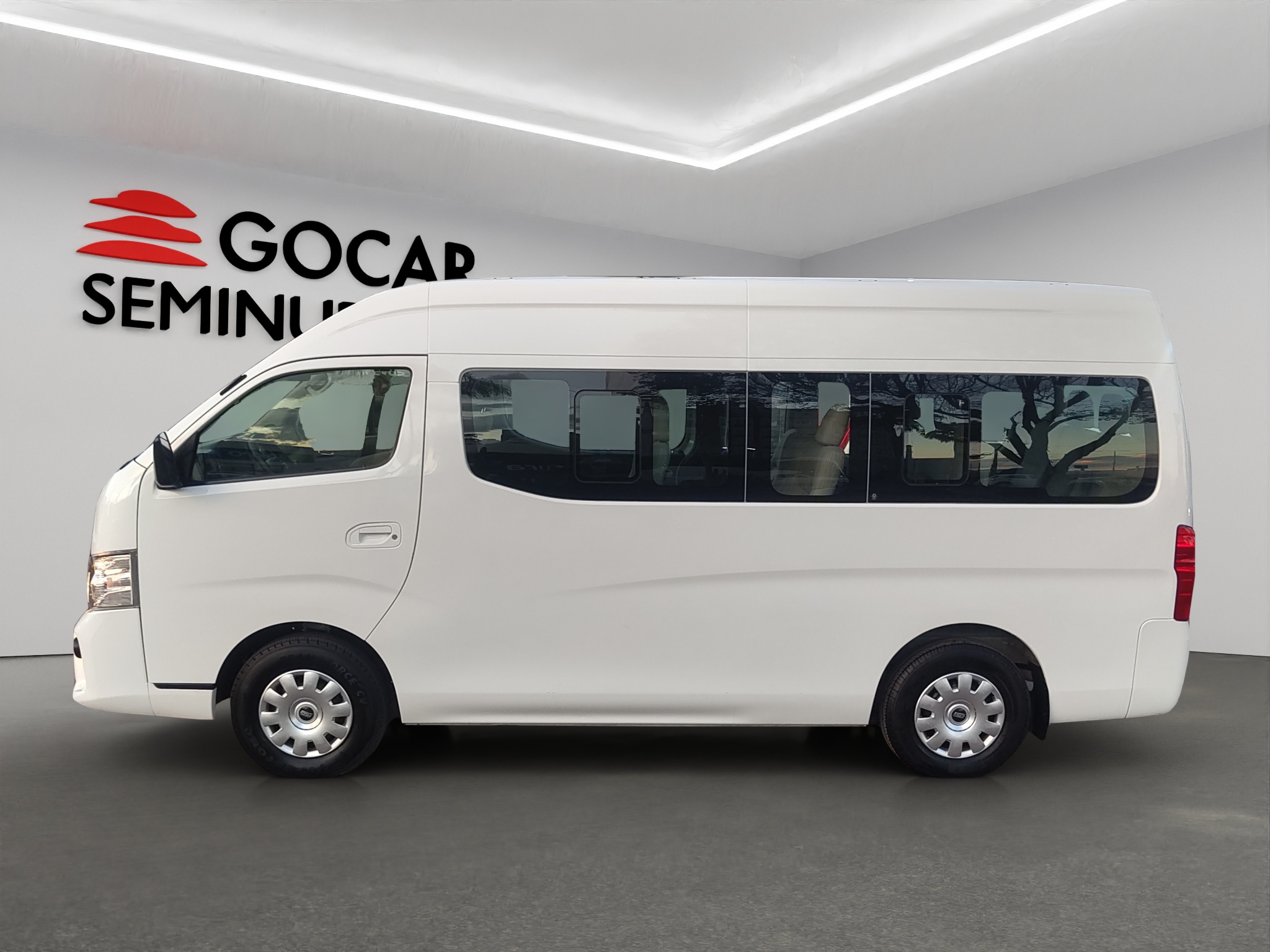 NISSAN URVAN