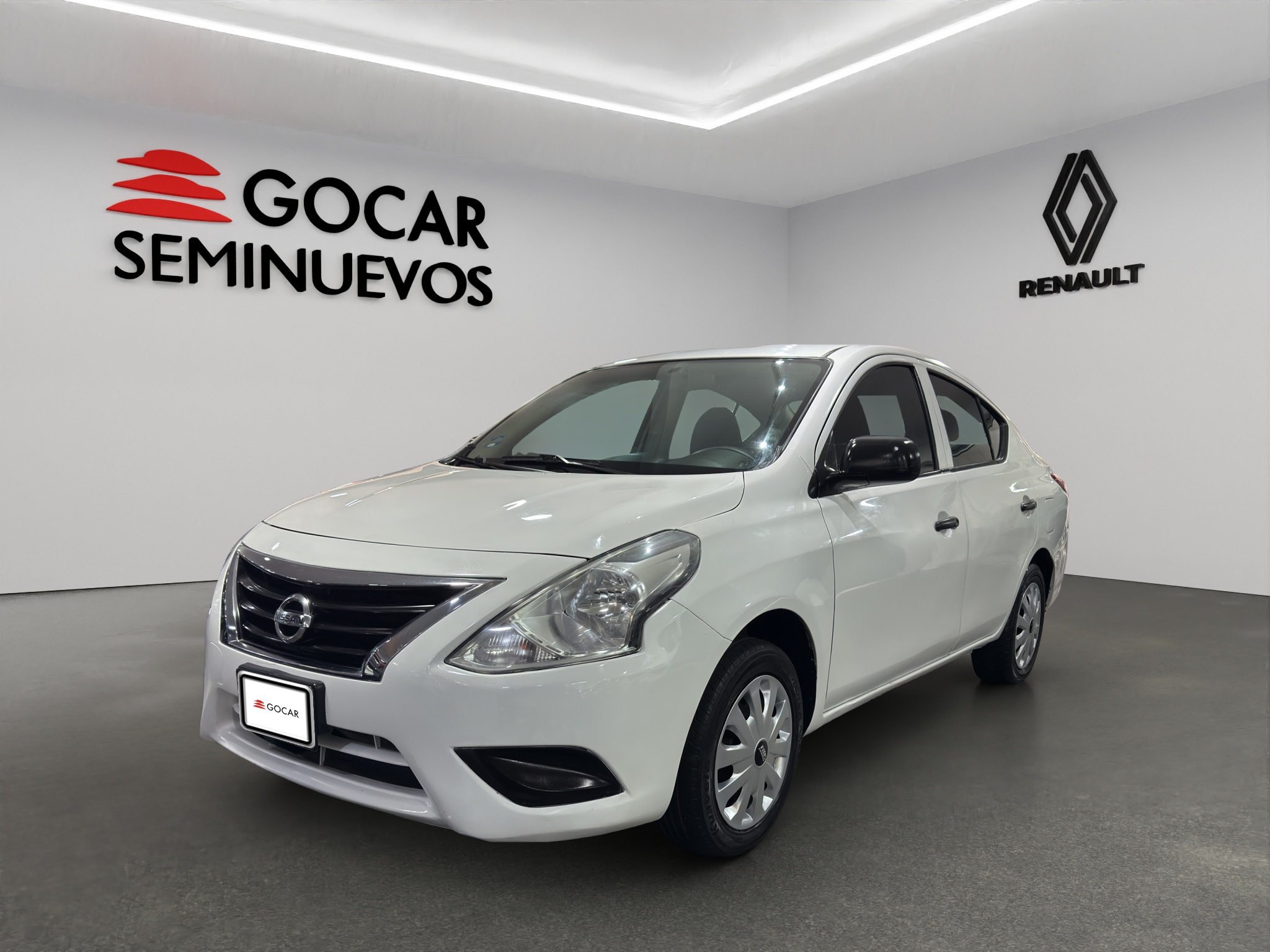 Nissan Versa Atrás 3