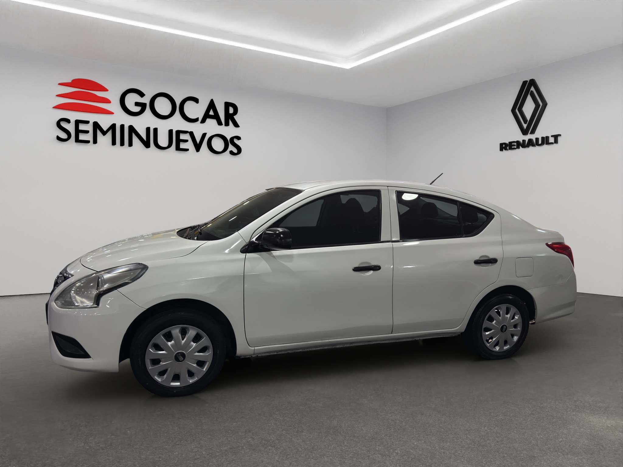 Nissan Versa Llantas 4