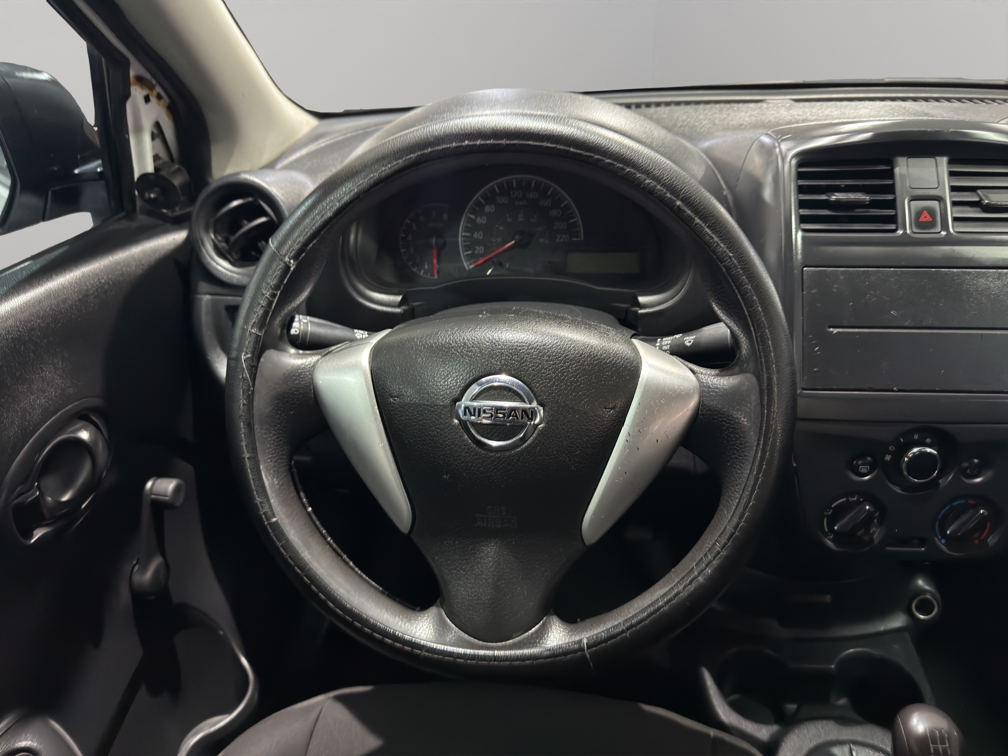 Nissan Versa Llantas 15