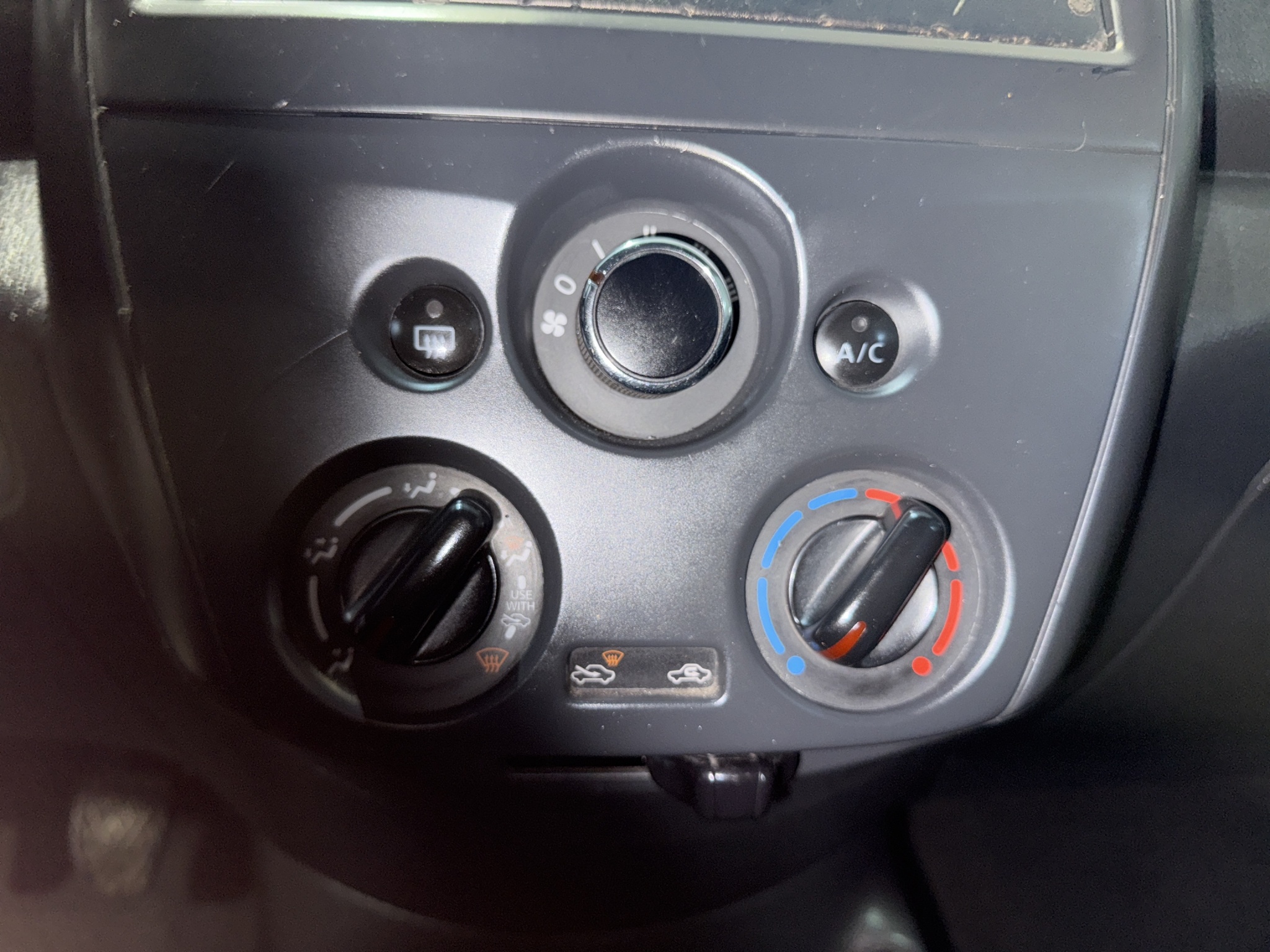 Nissan Versa Frente 20