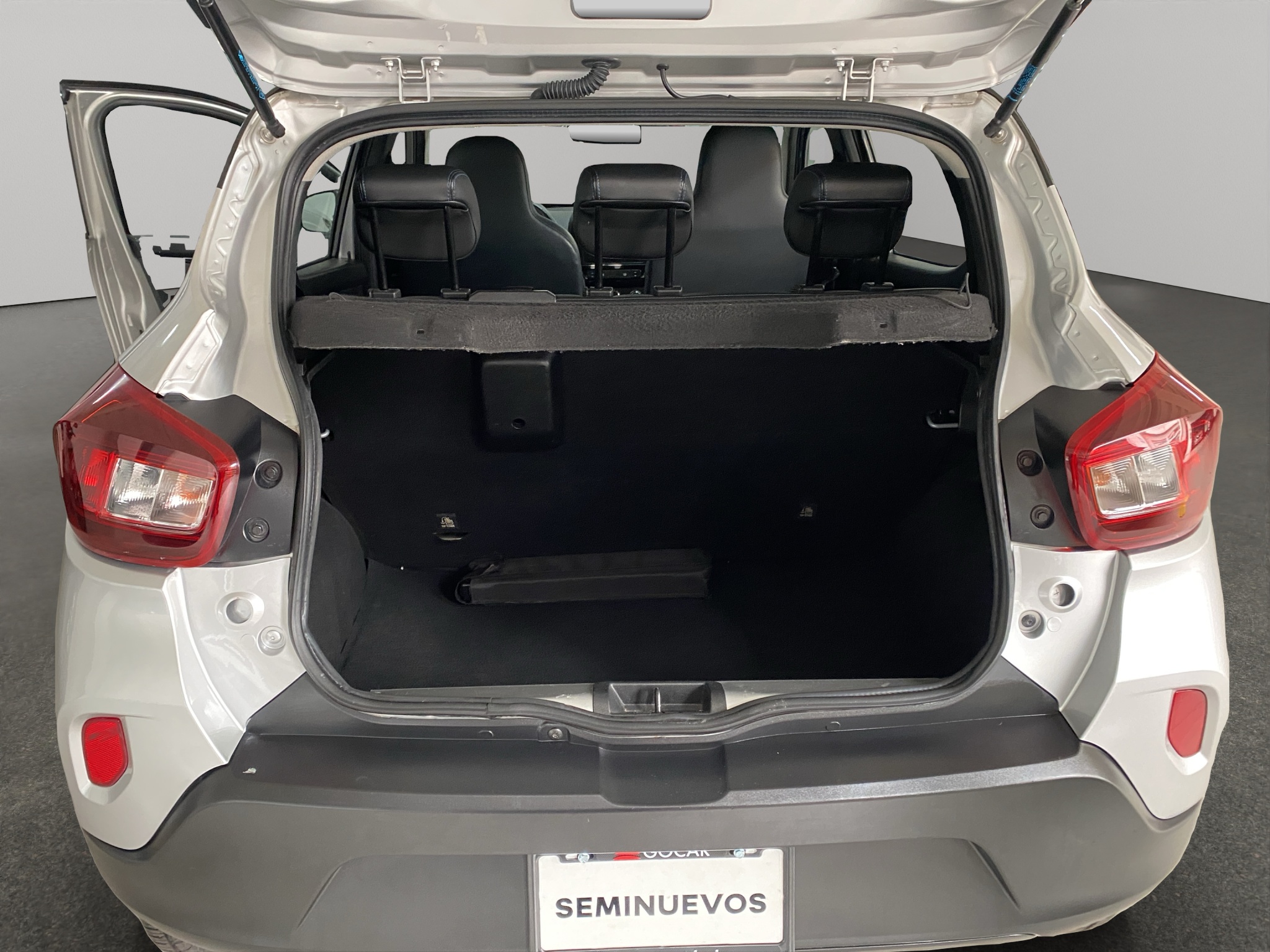 Renault Kwid Interior 17