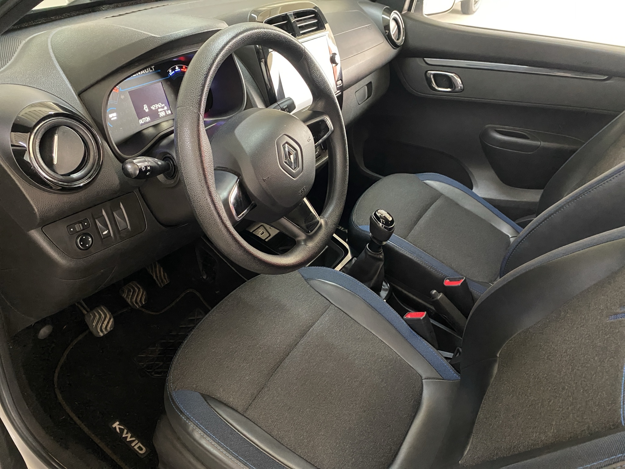 Renault Kwid Atrás 28
