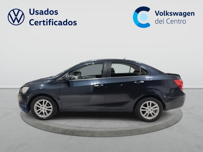 CHEVROLET SONIC Atrás 7