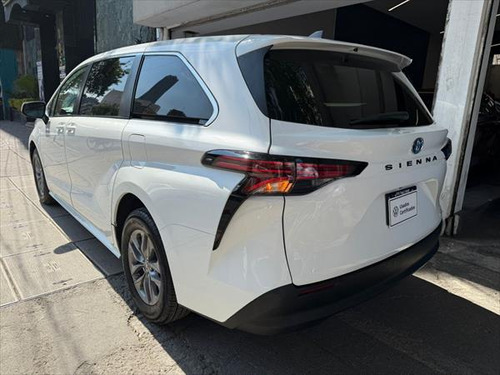 TOYOTA SIENNA Lateral derecho 5