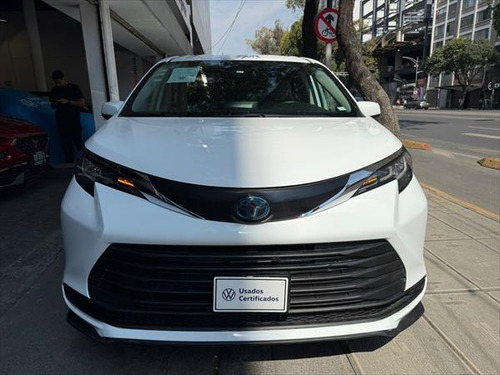 TOYOTA SIENNA Frente 2