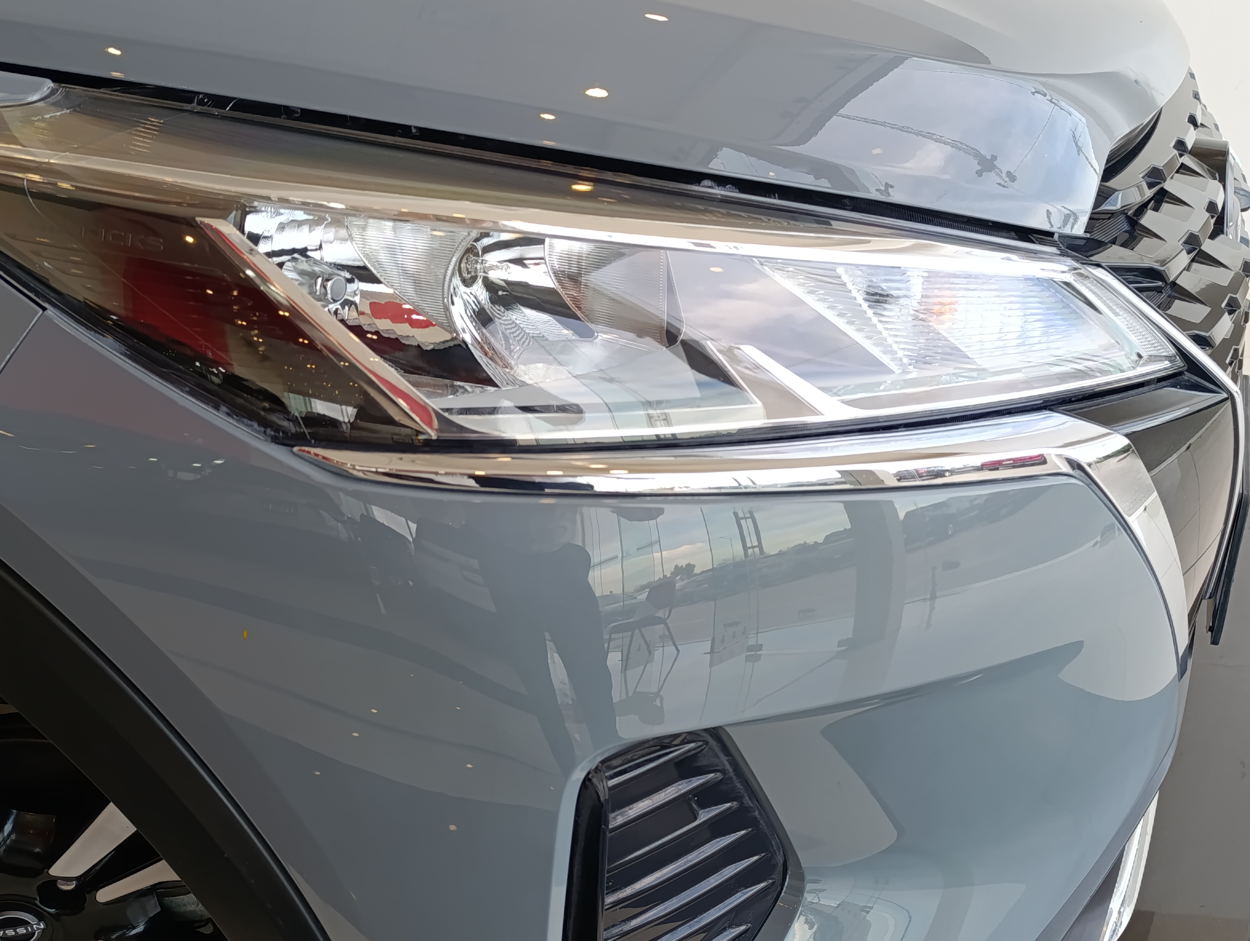 Nissan KICKS PLAY Arriba 3