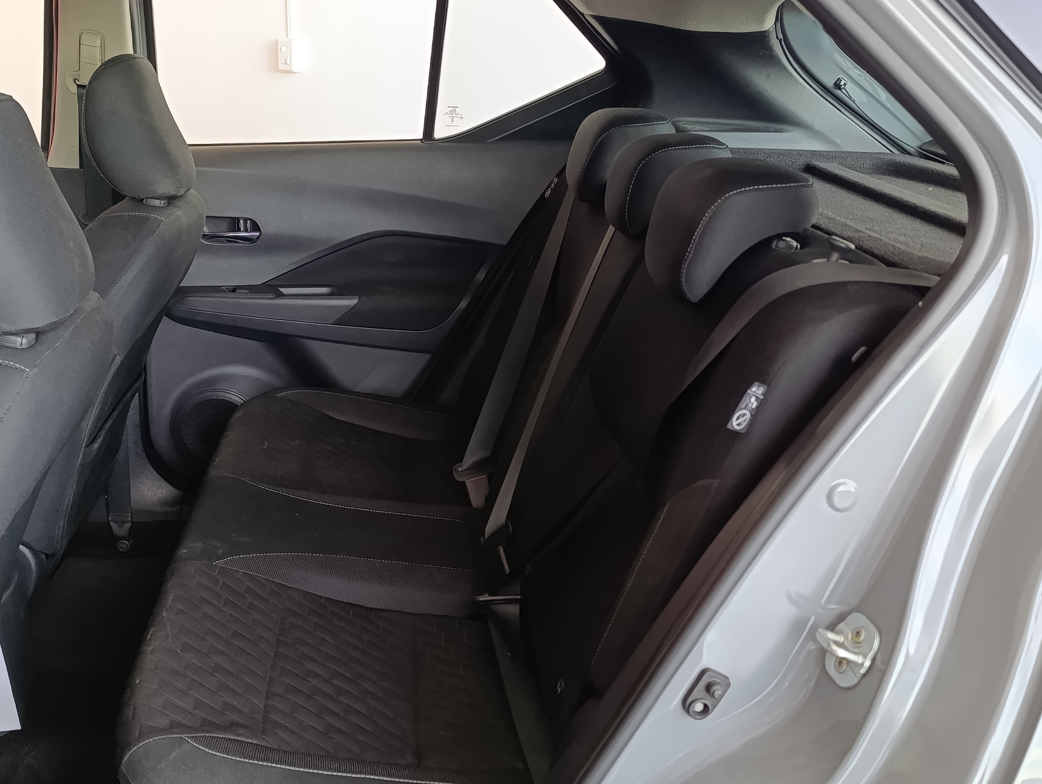 Nissan KICKS PLAY Frente 18