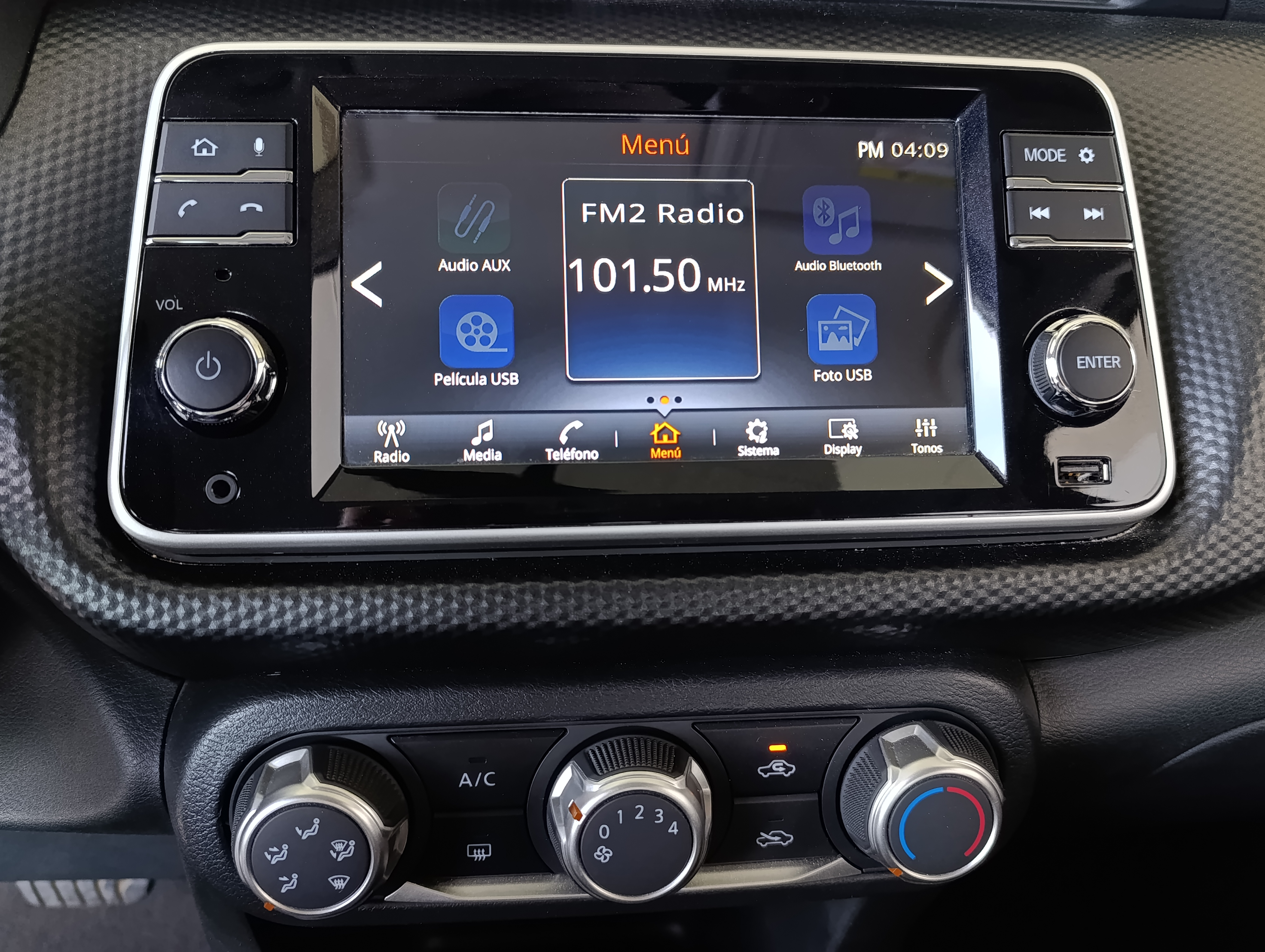 Nissan KICKS PLAY Arriba 14