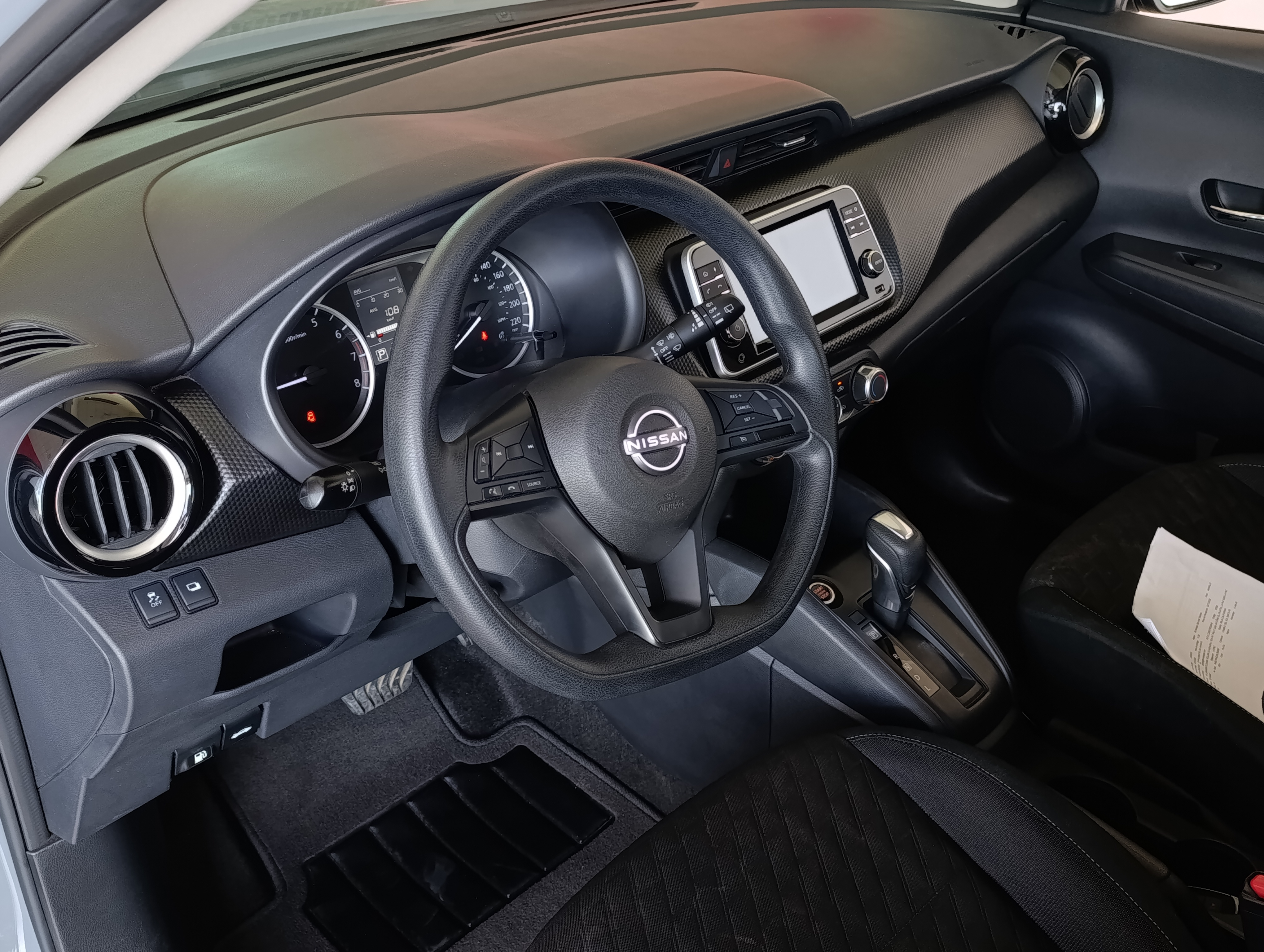 Nissan KICKS PLAY Interior 8