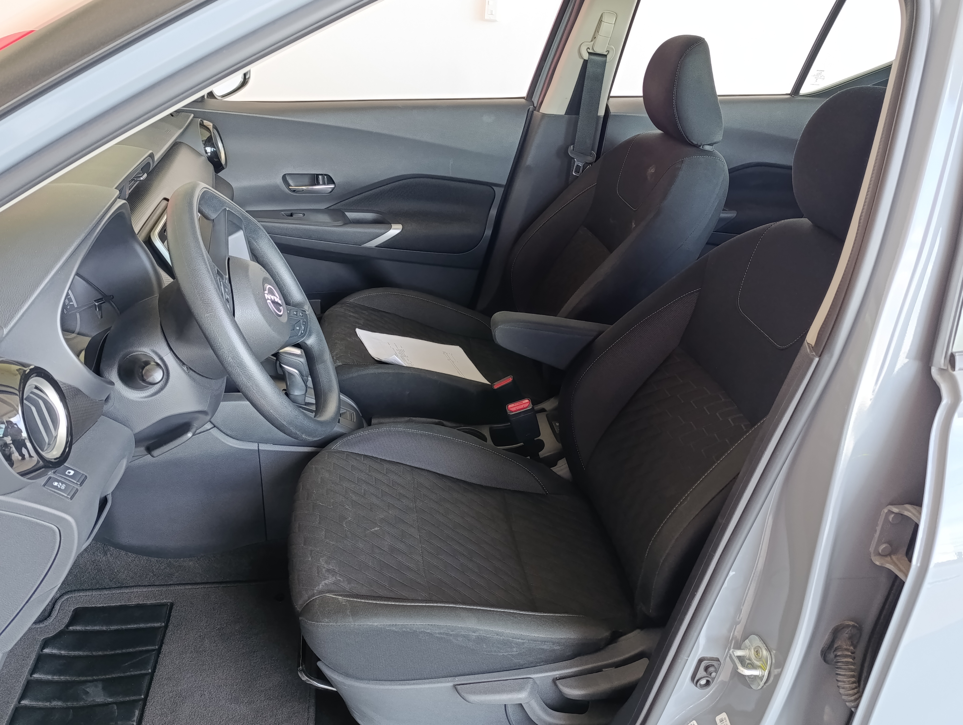 Nissan KICKS PLAY Frente 7