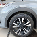 Nissan KICKS PLAY Atrás 26