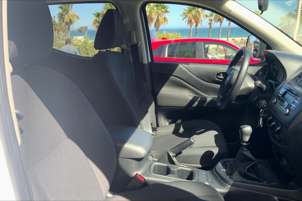 Nissan NP 300 FRONTIER Arriba 15